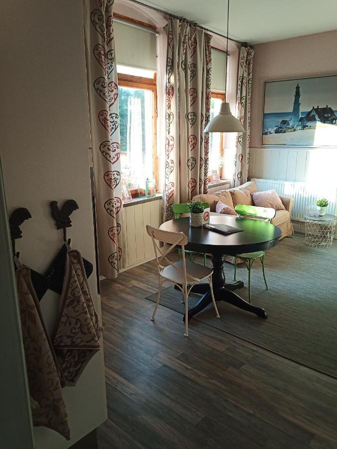 Zur Friedrichsruh Bed and Breakfast Oelsnitz  Exteriör bild